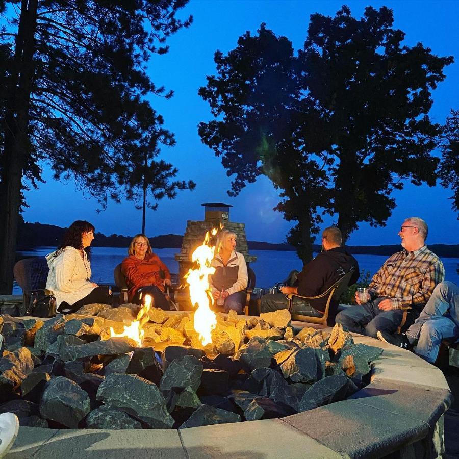 Balsam Lake Lodge ภายนอก รูปภาพ