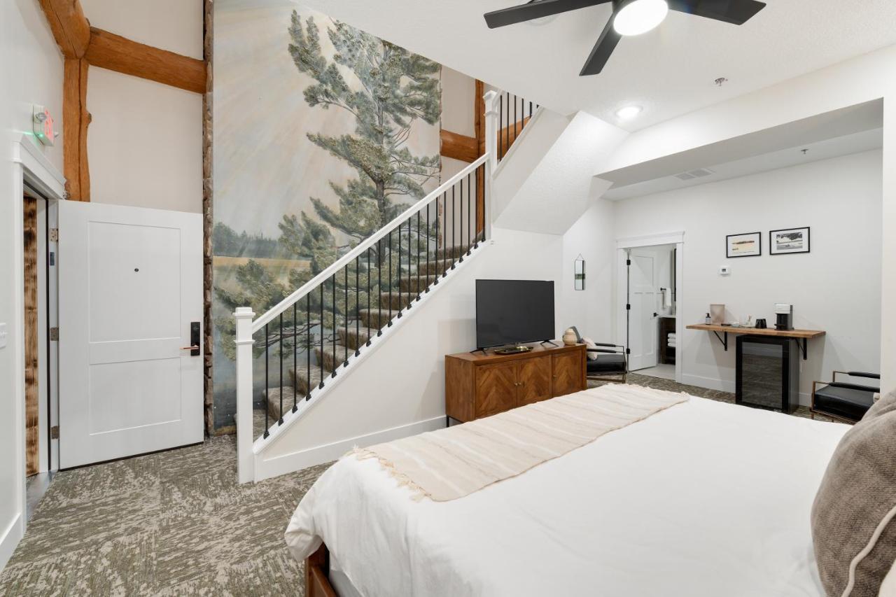 Balsam Lake Lodge ภายนอก รูปภาพ