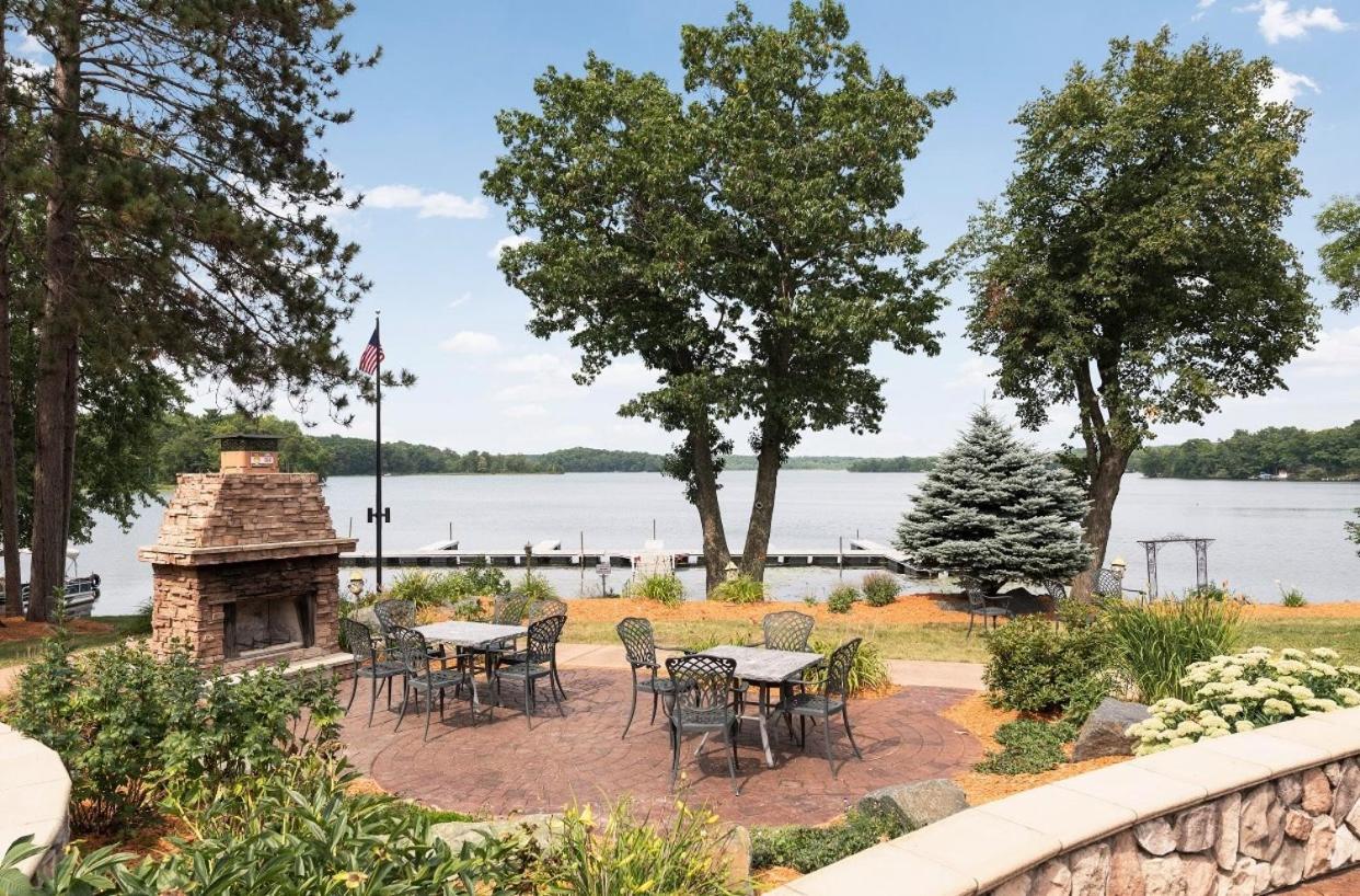 Balsam Lake Lodge ภายนอก รูปภาพ